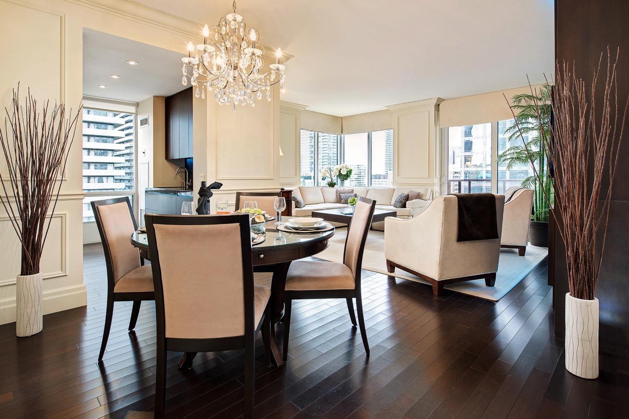 Sky Suites Yorkville Торонто Экстерьер фото
