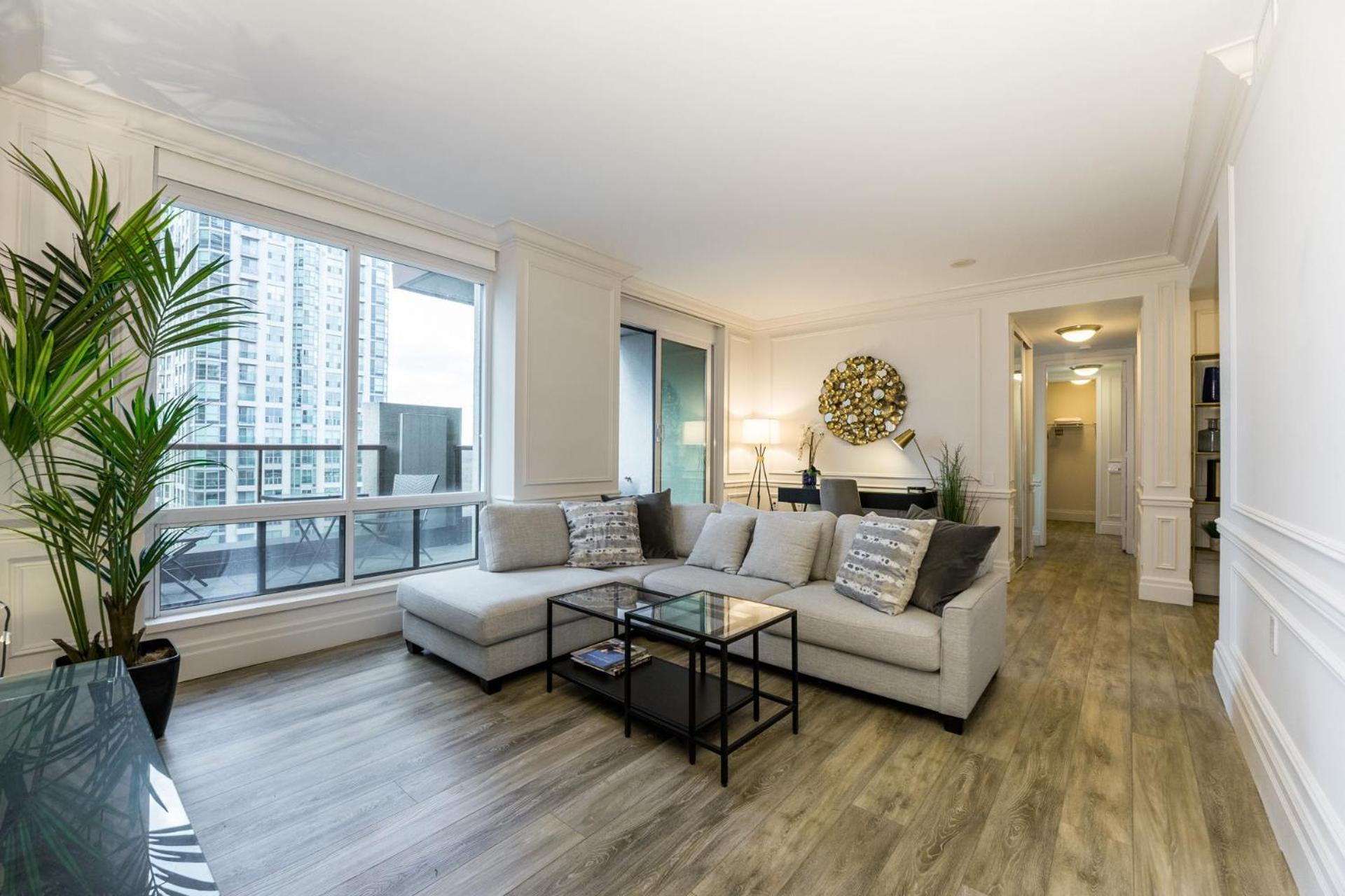 Sky Suites Yorkville Торонто Экстерьер фото