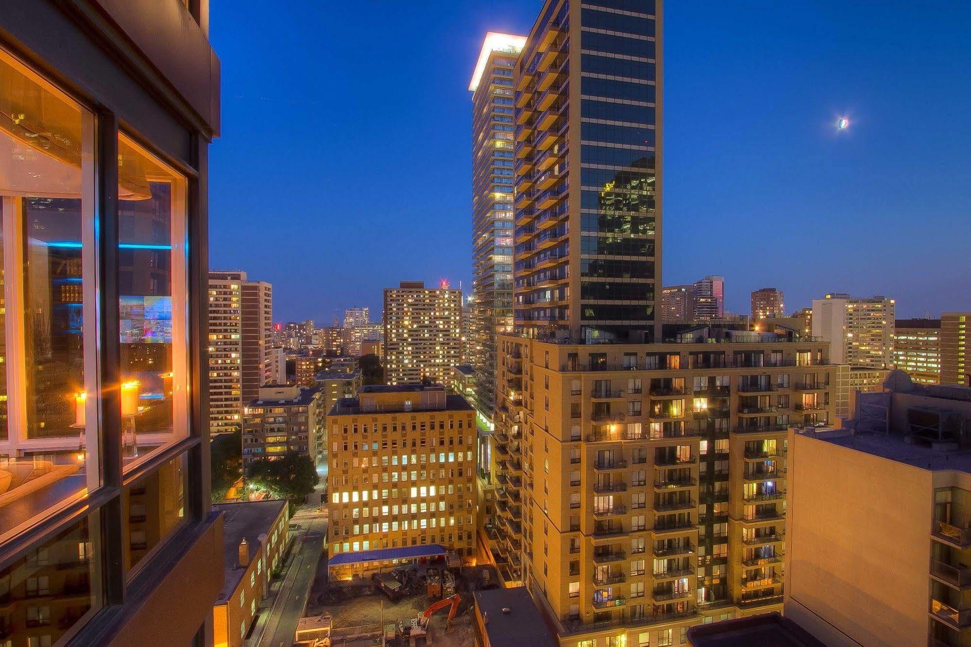 Sky Suites Yorkville Торонто Экстерьер фото
